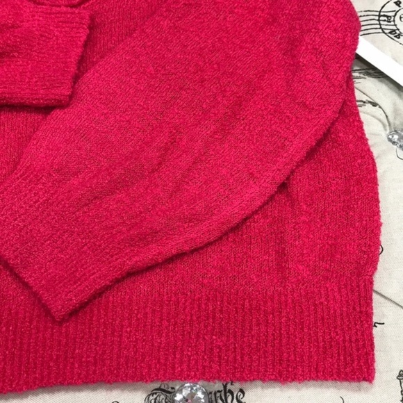 Abound V-Neck Boucle Knit Sweater - Picture 4 of 4